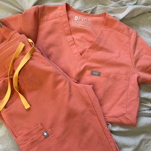 Figs scrubs XXS coral set